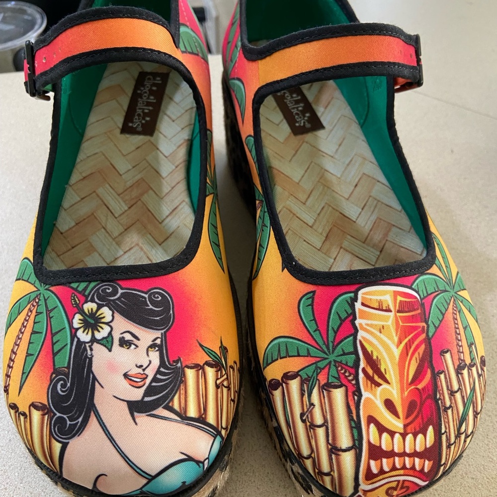 Hot Chocolate Tiki Mary Janes. Sz 10